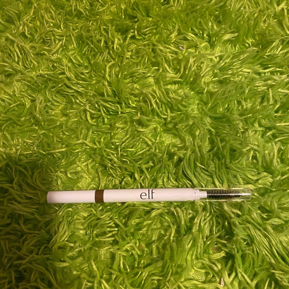 Elf Eyebrow pencil in Taupe
